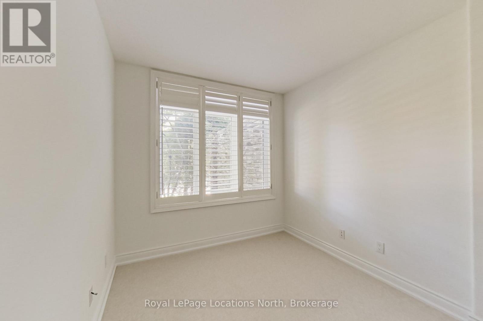 104 - 10 Bay Street E, Blue Mountains, Ontario  N0H 2P0 - Photo 25 - X12194390