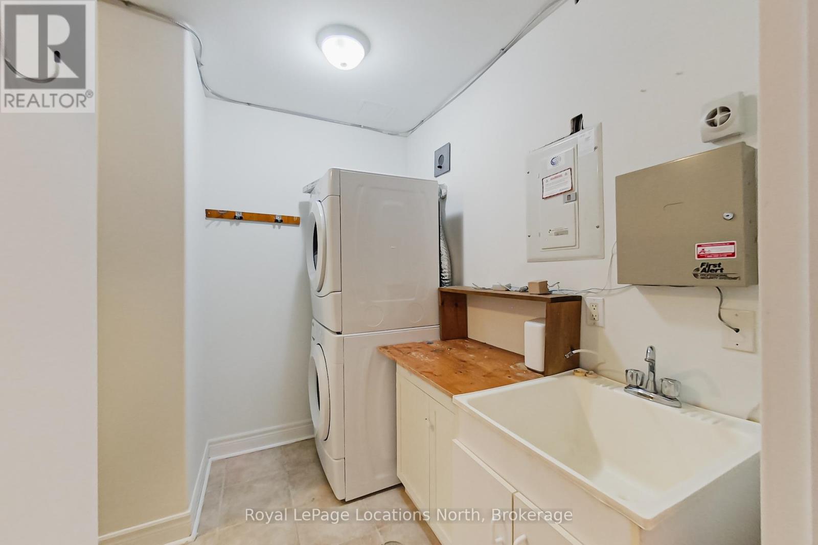 104 - 10 Bay Street E, Blue Mountains, Ontario  N0H 2P0 - Photo 27 - X12194390