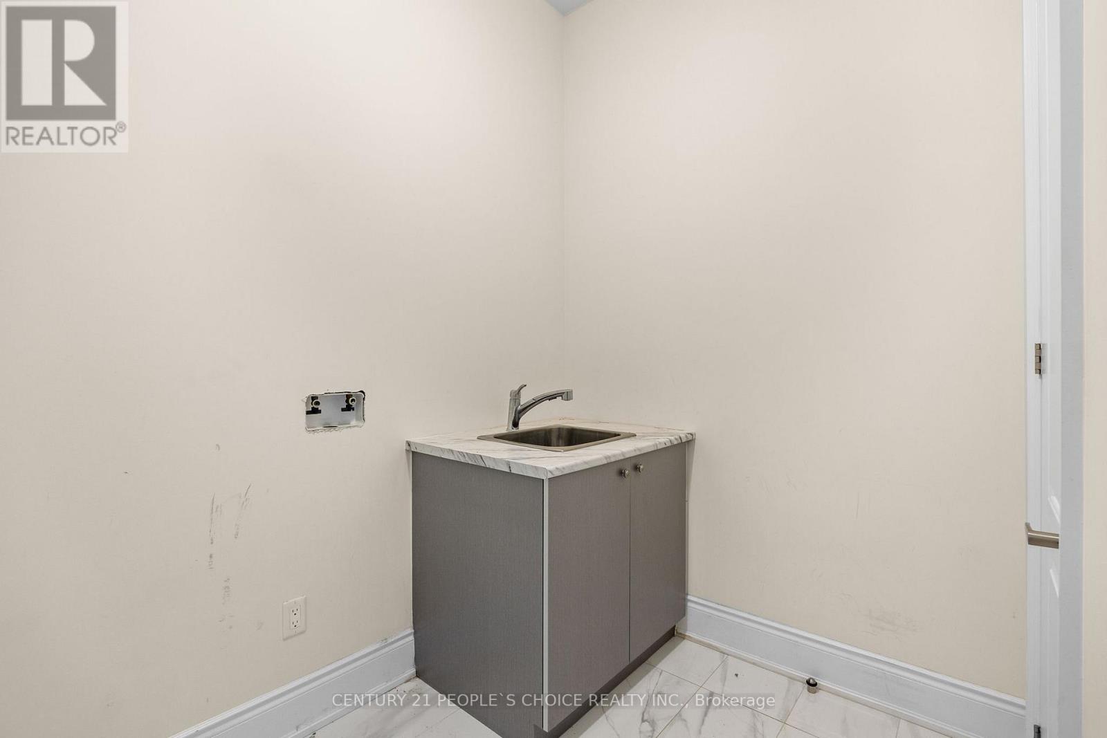 Unknown Address, ,     - Photo 9 - W12334319