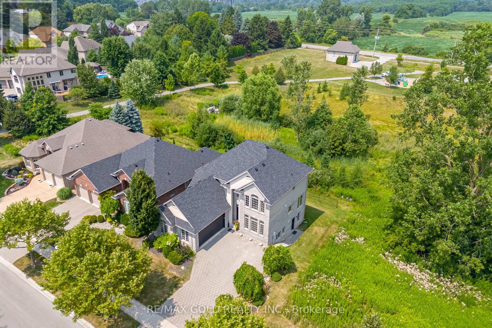 Property at 224 SKYLINE AVENUE image 1