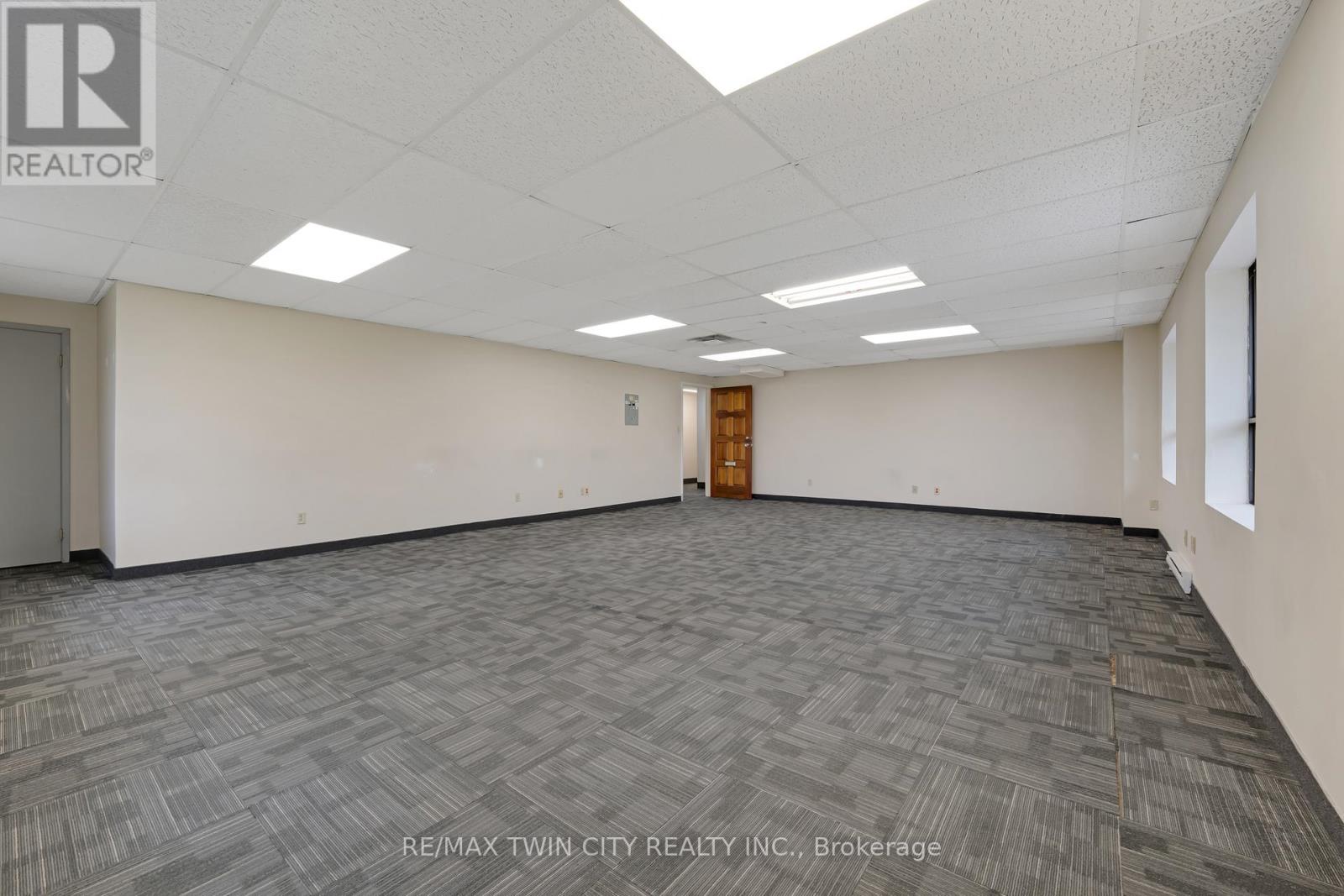 #204 - 181 Groh Avenue, Cambridge, Ontario  N3C 1Y8 - Photo 8 - X12334326