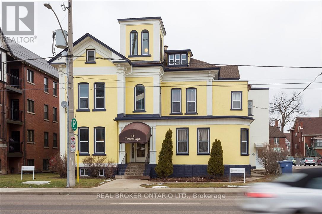 Property at 44 WEBER STREET W image 1