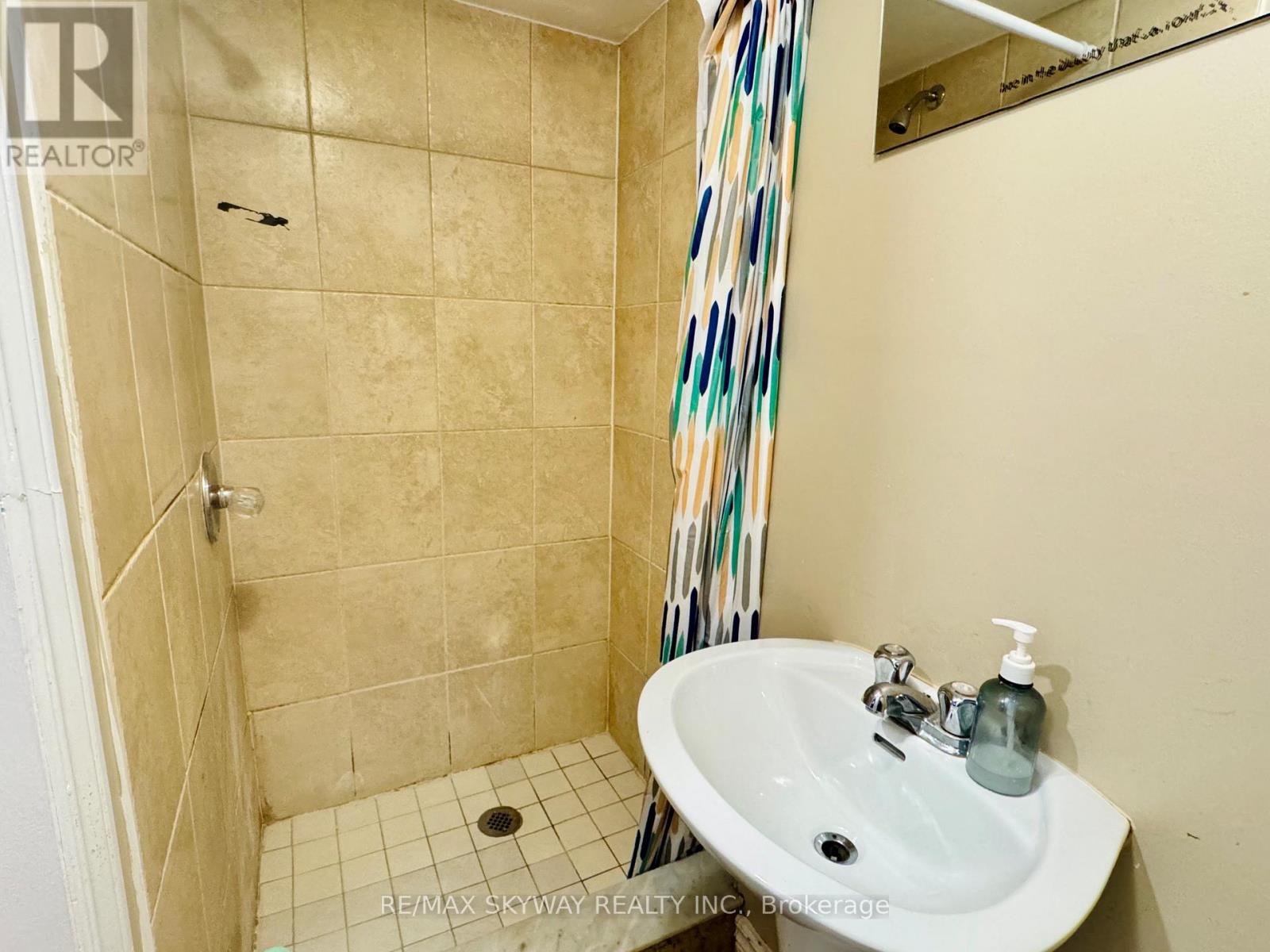 1 - 294 Fergus Avenue, Kitchener, Ontario  N2A 2H5 - Photo 17 - X12334335
