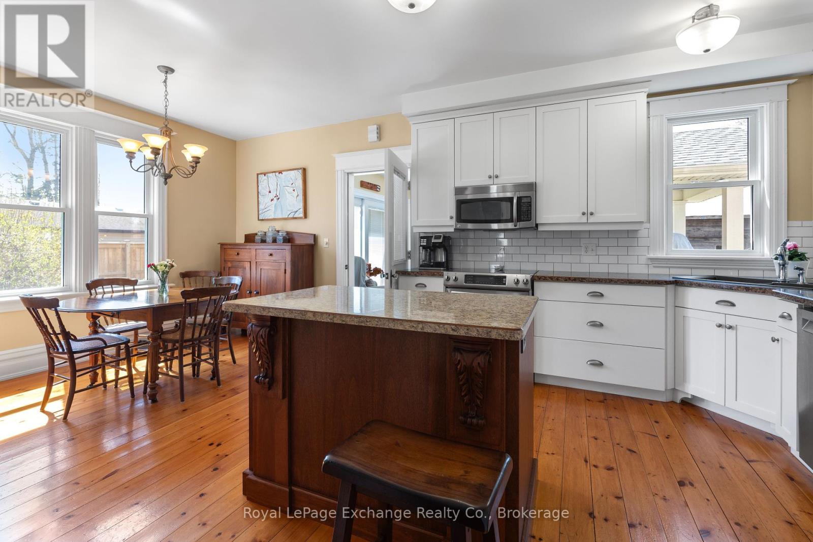 8 Queen Street, Huron-Kinloss, Ontario  N0G 2R0 - Photo 17 - X12334357
