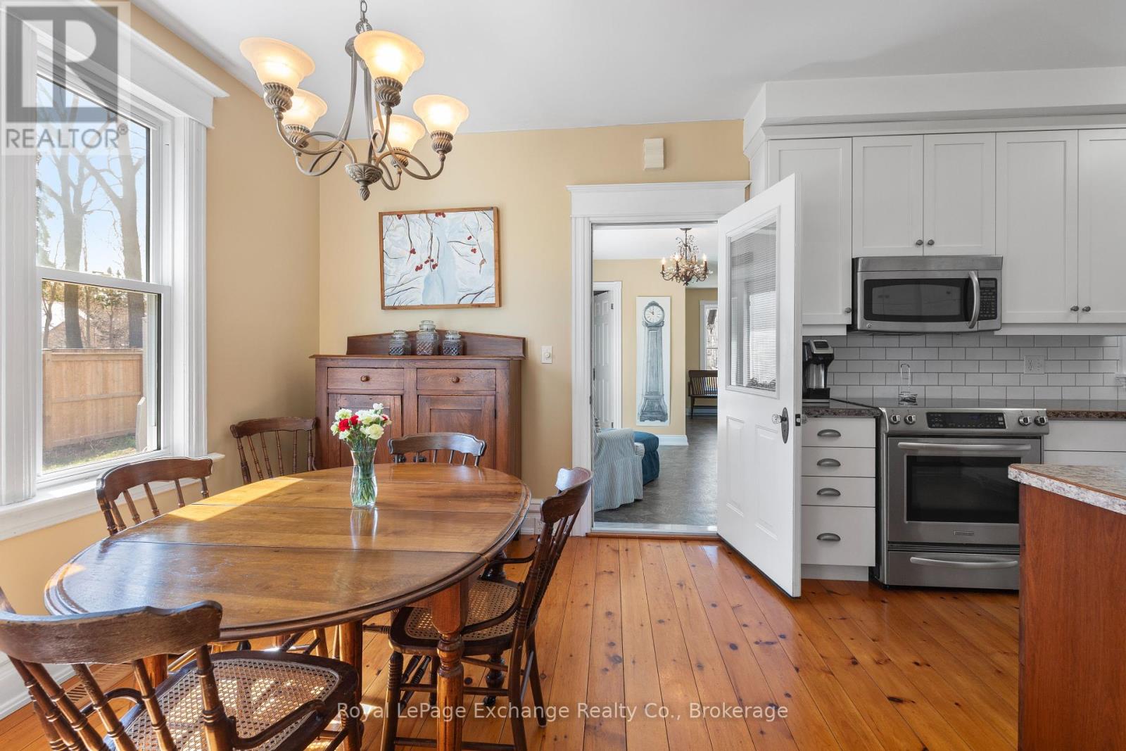 8 Queen Street, Huron-Kinloss, Ontario  N0G 2R0 - Photo 19 - X12334357