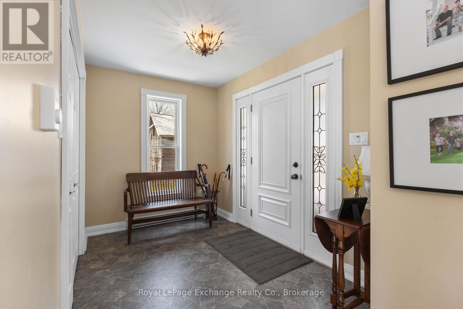 8 Queen Street, Huron-Kinloss, Ontario  N0G 2R0 - Photo 22 - X12334357