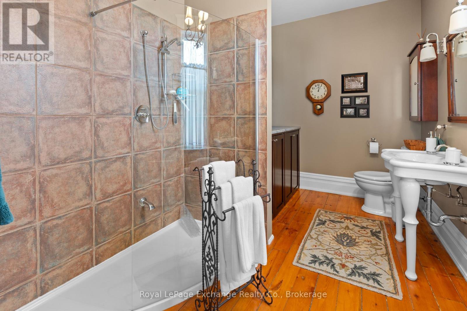 8 Queen Street, Huron-Kinloss, Ontario  N0G 2R0 - Photo 26 - X12334357