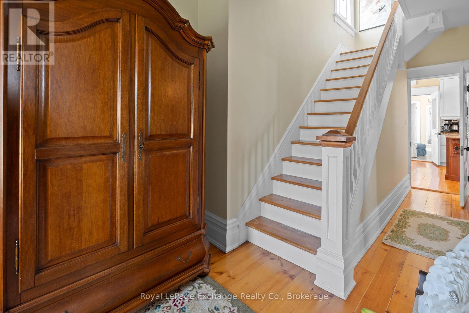 8 Queen Street, Huron-Kinloss, Ontario  N0G 2R0 - Photo 28 - X12334357