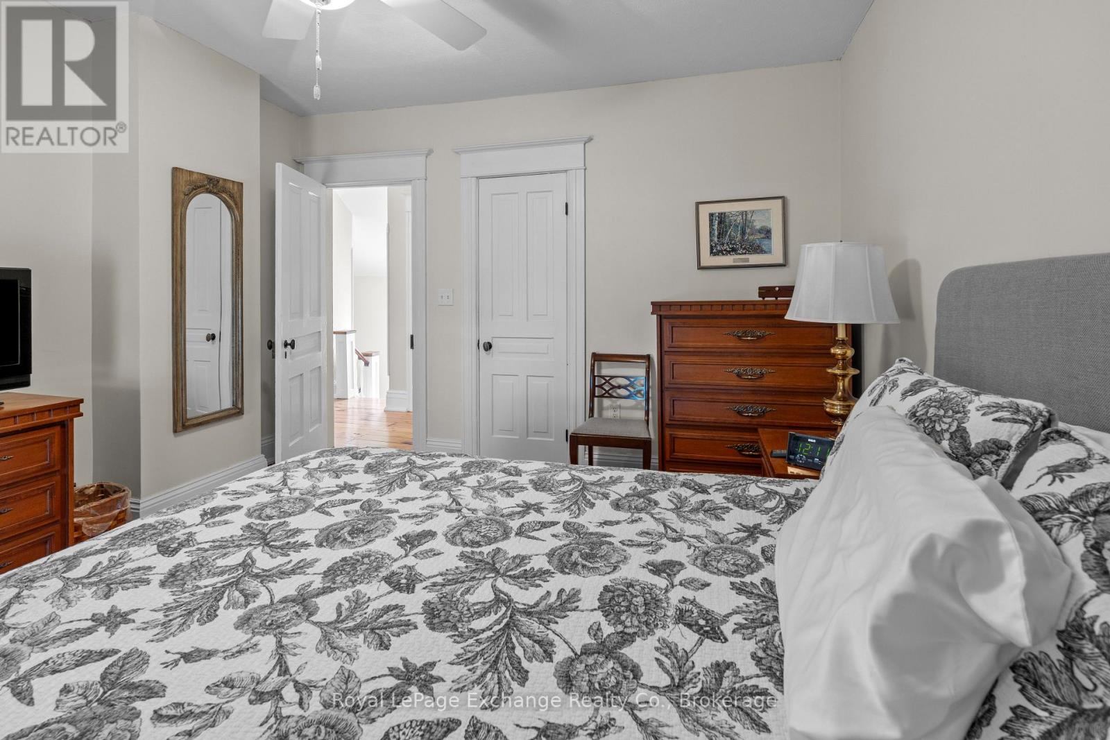 8 Queen Street, Huron-Kinloss, Ontario  N0G 2R0 - Photo 29 - X12334357