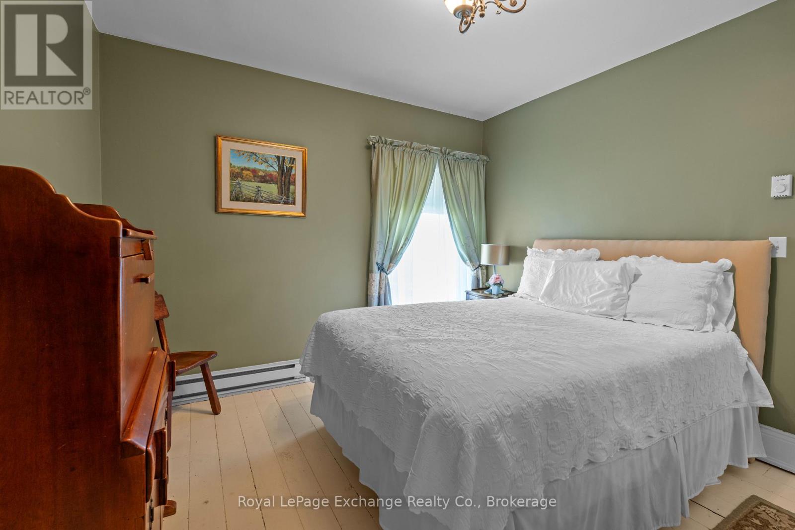 8 Queen Street, Huron-Kinloss, Ontario  N0G 2R0 - Photo 31 - X12334357