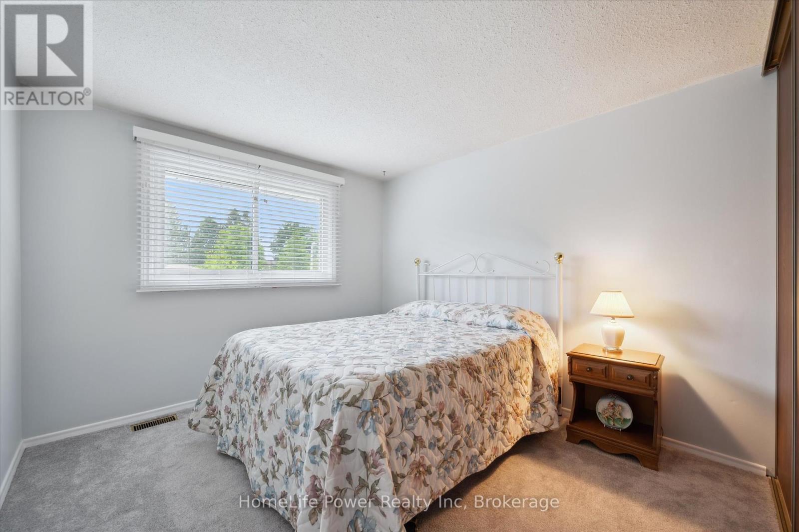 36 Sanderson Drive, Guelph, Ontario  N1H 7B8 - Photo 17 - X12334391