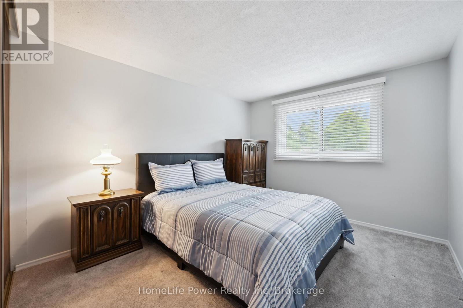 36 Sanderson Drive, Guelph, Ontario  N1H 7B8 - Photo 21 - X12334391
