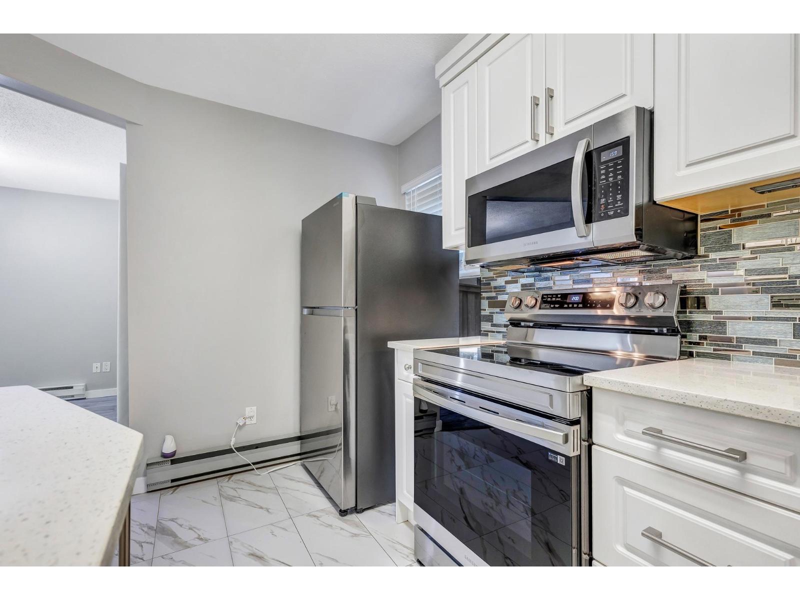 35 3075 Trethewey Street, Abbotsford, British Columbia  V2T 3R4 - Photo 6 - R3033137