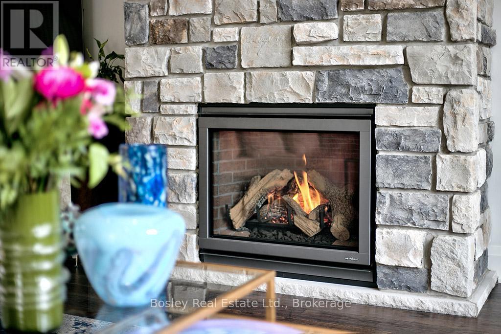 104 Mccallum Court, Blue Mountains, Ontario  N0H 2P0 - Photo 11 - X12334159