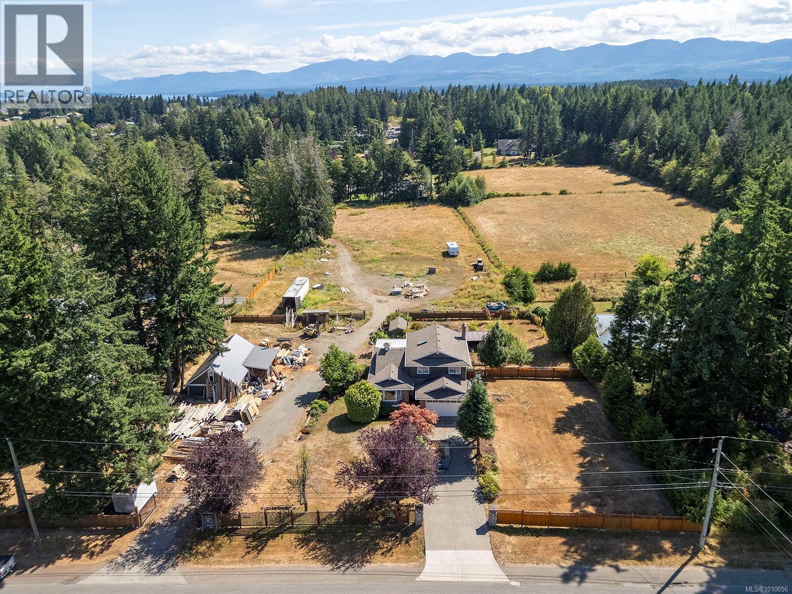 2099 Idiens Way, Comox, British Columbia  V9M 3Y9 - Photo 6 - 1010656