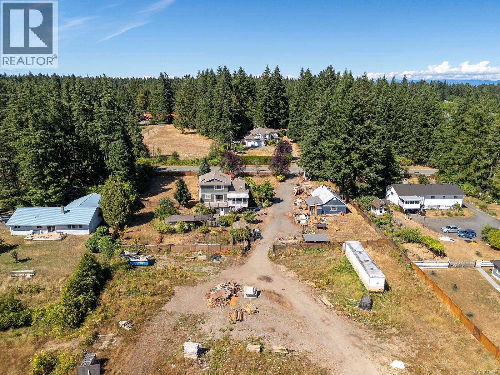 2099 Idiens Way, Comox, British Columbia  V9M 3Y9 - Photo 11 - 1010656