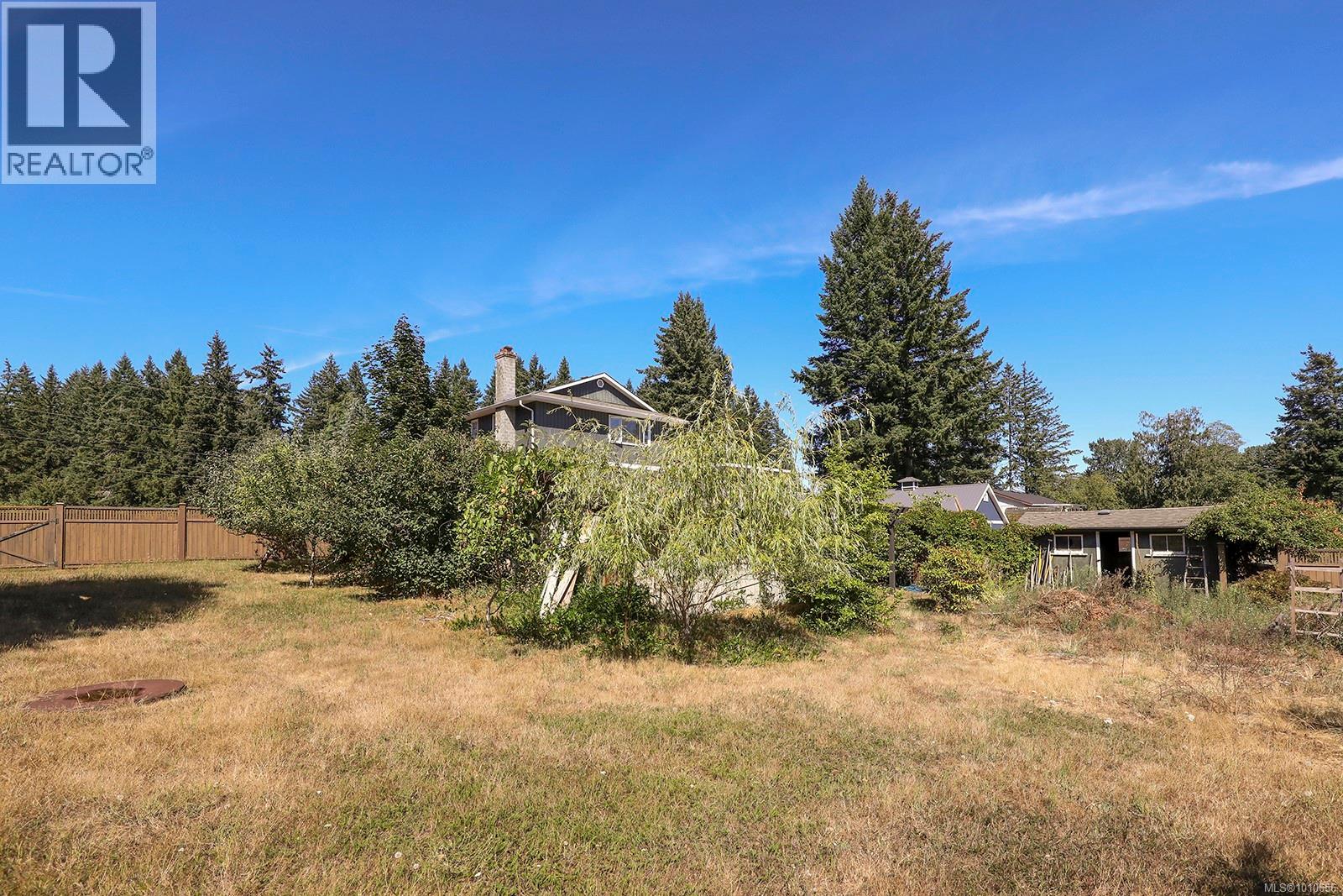 2099 Idiens Way, Comox, British Columbia  V9M 3Y9 - Photo 46 - 1010656