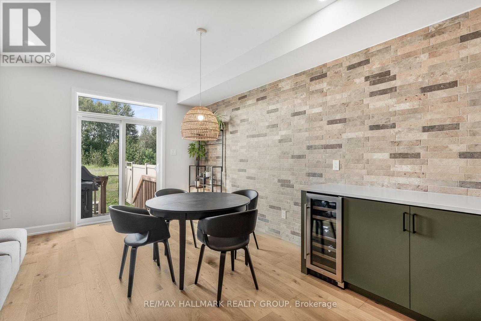 404 Premiere Lane, Clarence-Rockland, Ontario  K4K 0M7 - Photo 11 - X12334415