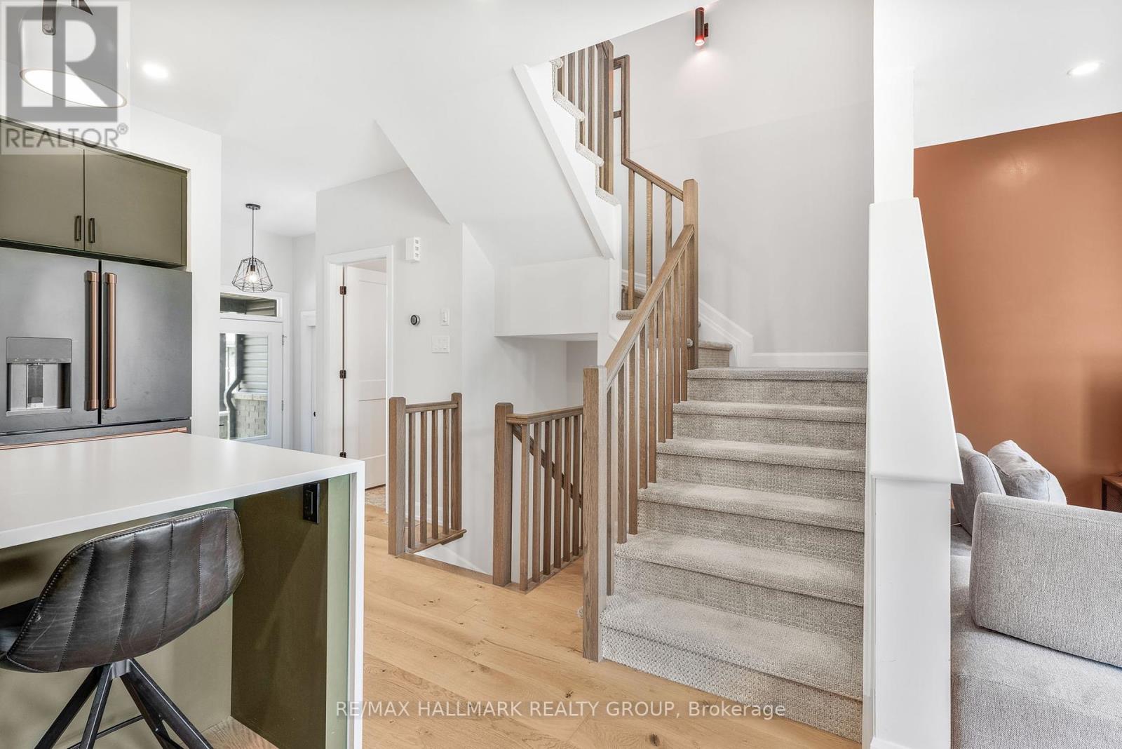 404 Premiere Lane, Clarence-Rockland, Ontario  K4K 0M7 - Photo 18 - X12334415