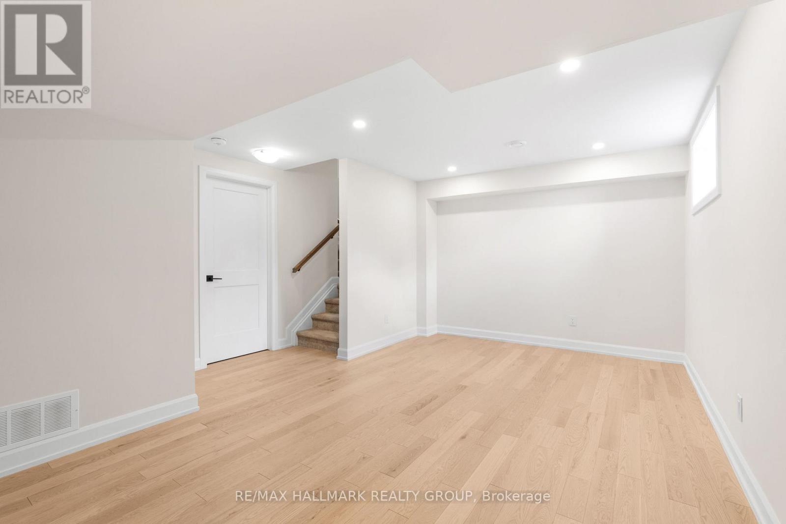 404 Premiere Lane, Clarence-Rockland, Ontario  K4K 0M7 - Photo 25 - X12334415