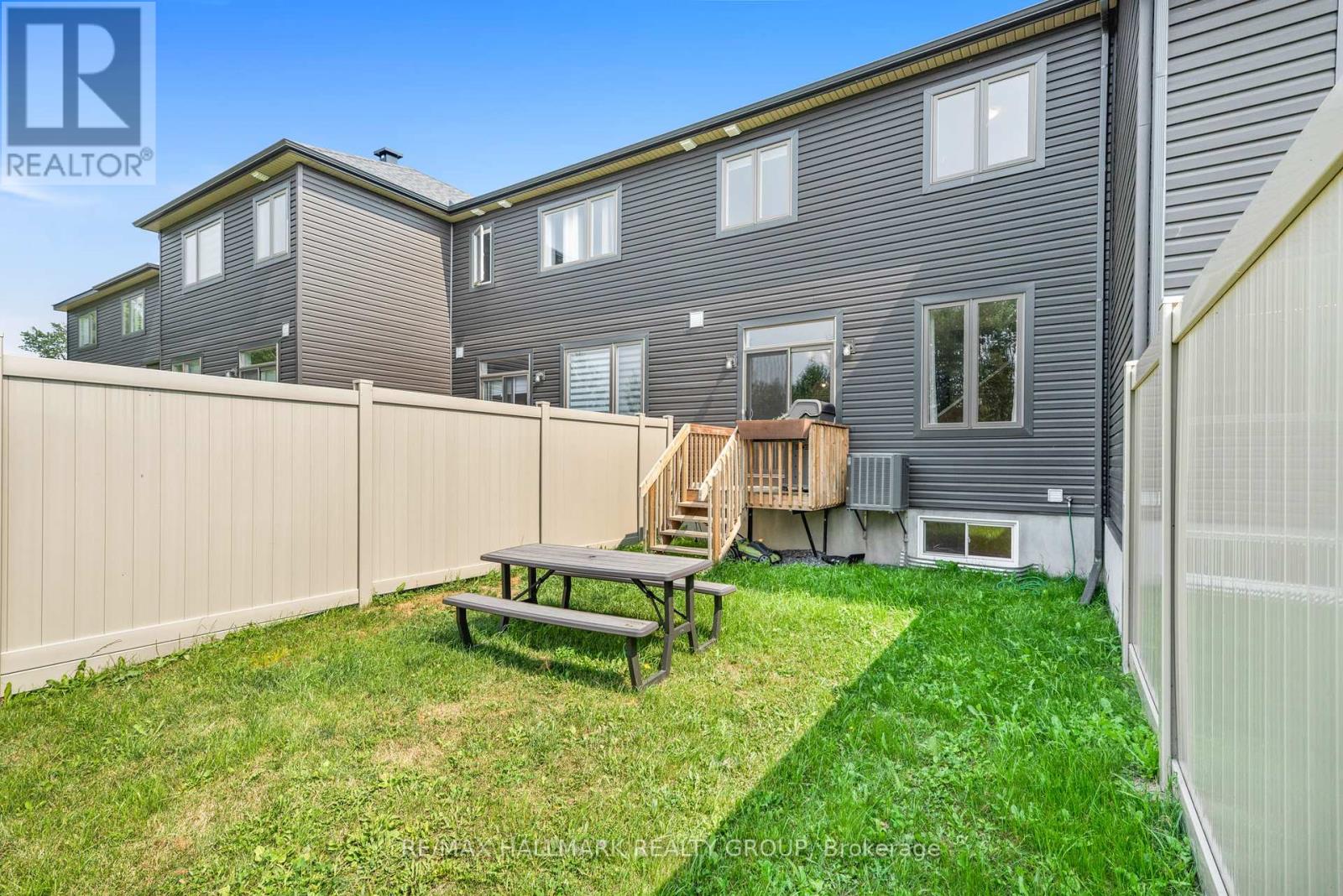 404 Premiere Lane, Clarence-Rockland, Ontario  K4K 0M7 - Photo 28 - X12334415