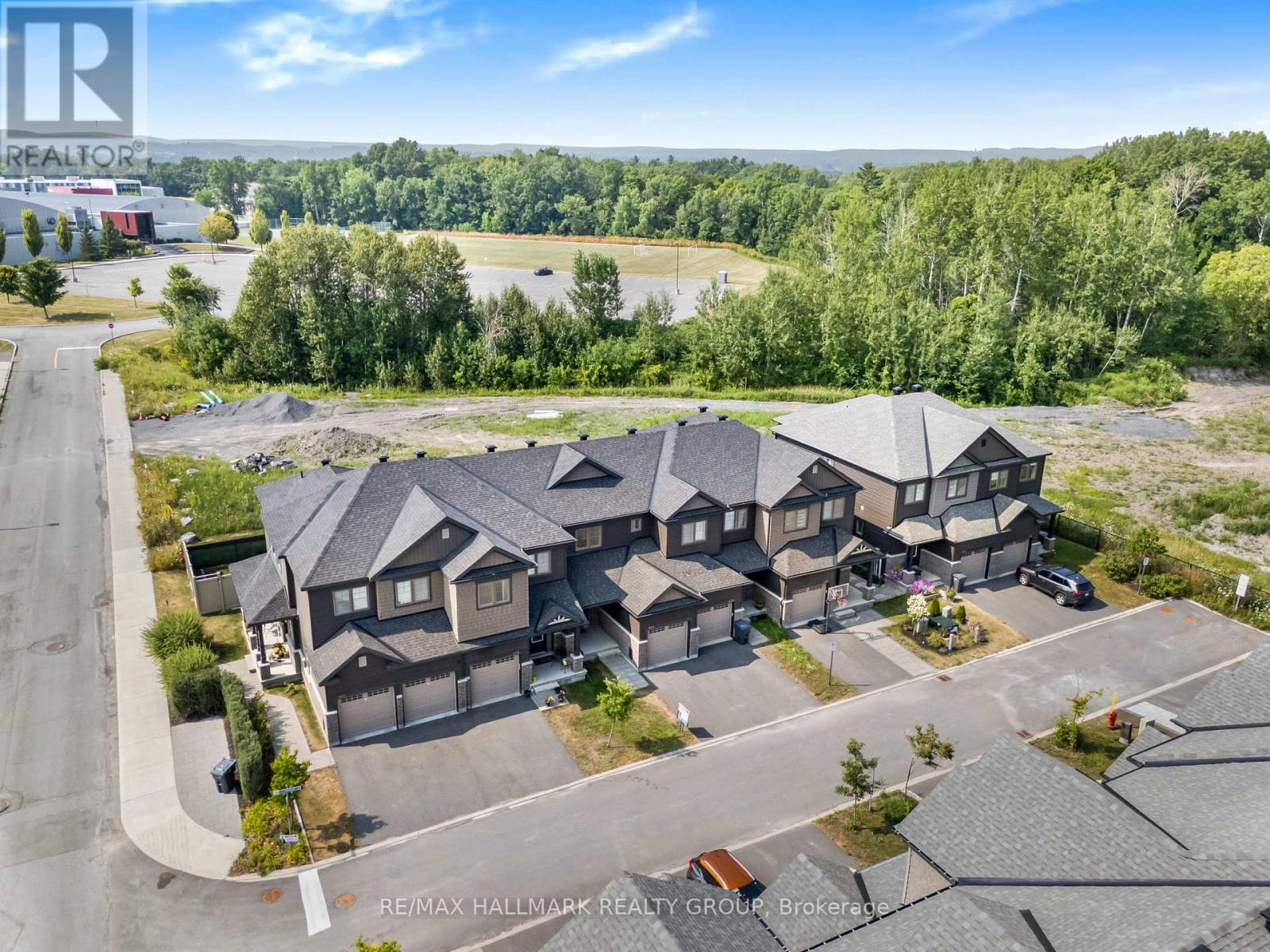 404 Premiere Lane, Clarence-Rockland, Ontario  K4K 0M7 - Photo 30 - X12334415