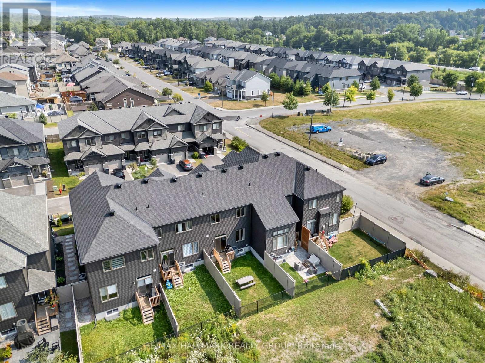 404 Premiere Lane, Clarence-Rockland, Ontario  K4K 0M7 - Photo 34 - X12334415