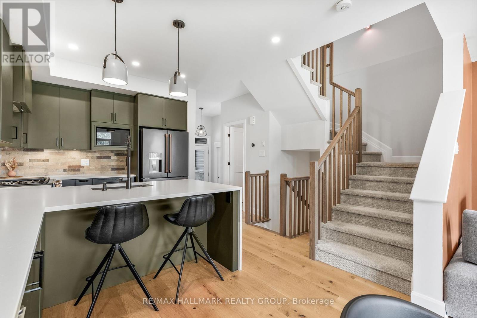 404 Premiere Lane, Clarence-Rockland, Ontario  K4K 0M7 - Photo 9 - X12334415