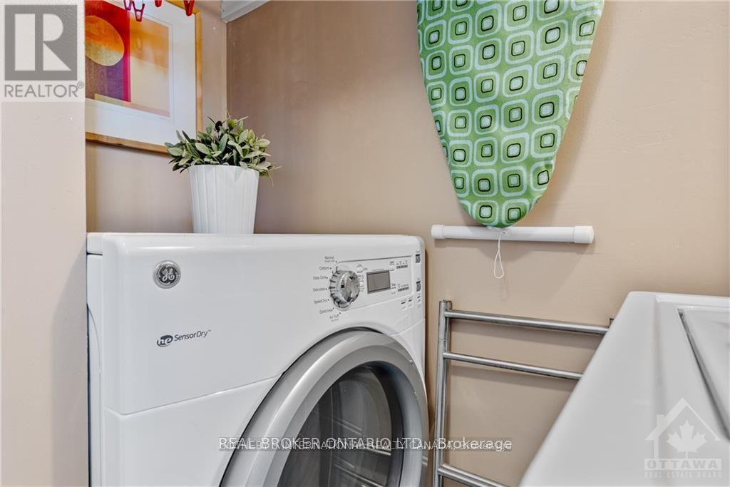 A - 924 Watson Street, Ottawa, Ontario  K2B 6B9 - Photo 13 - X12334419