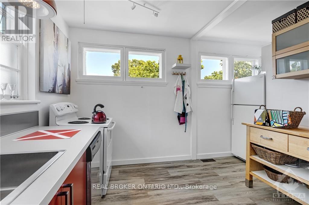 A - 924 Watson Street, Ottawa, Ontario  K2B 6B9 - Photo 6 - X12334419