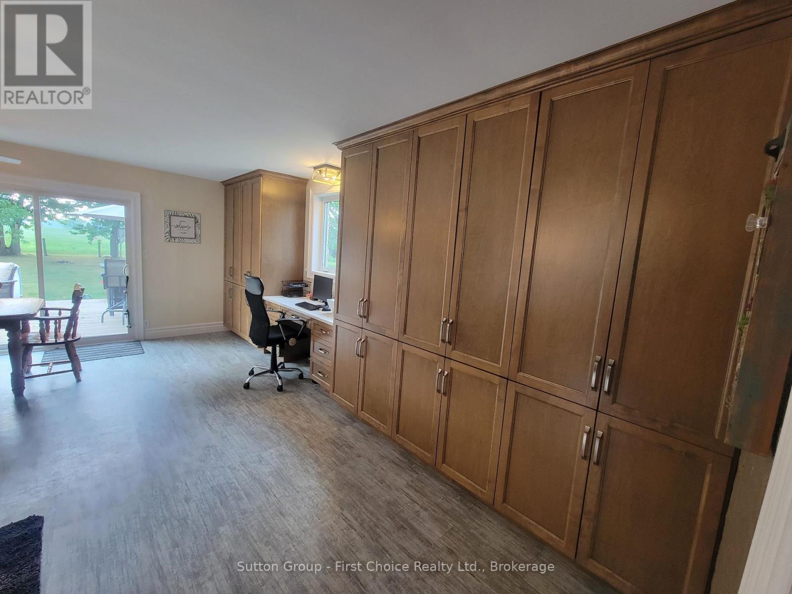 30 King Street N, South Huron, Ontario  N0M 1M0 - Photo 11 - X12334341