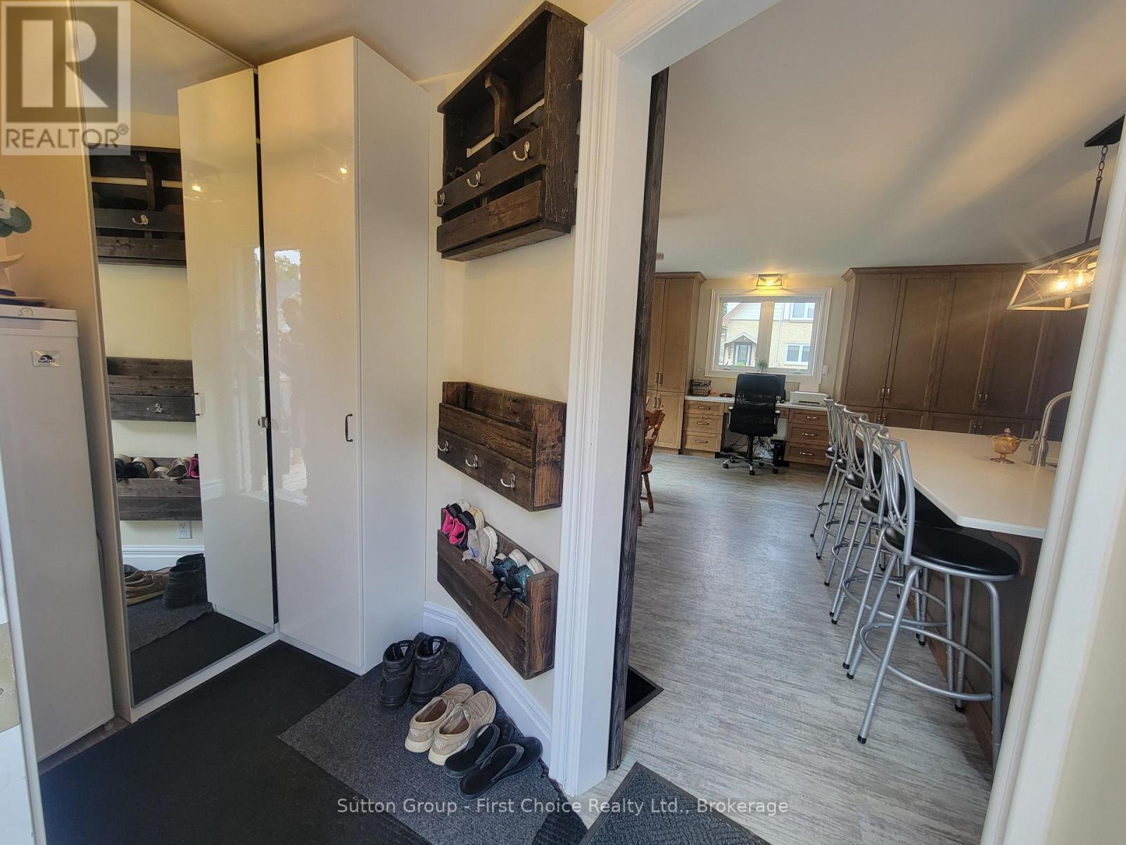 30 King Street N, South Huron, Ontario  N0M 1M0 - Photo 7 - X12334341