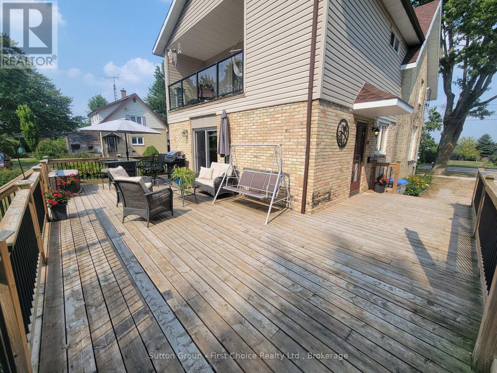 30 King Street N, South Huron, Ontario  N0M 1M0 - Photo 46 - X12334341
