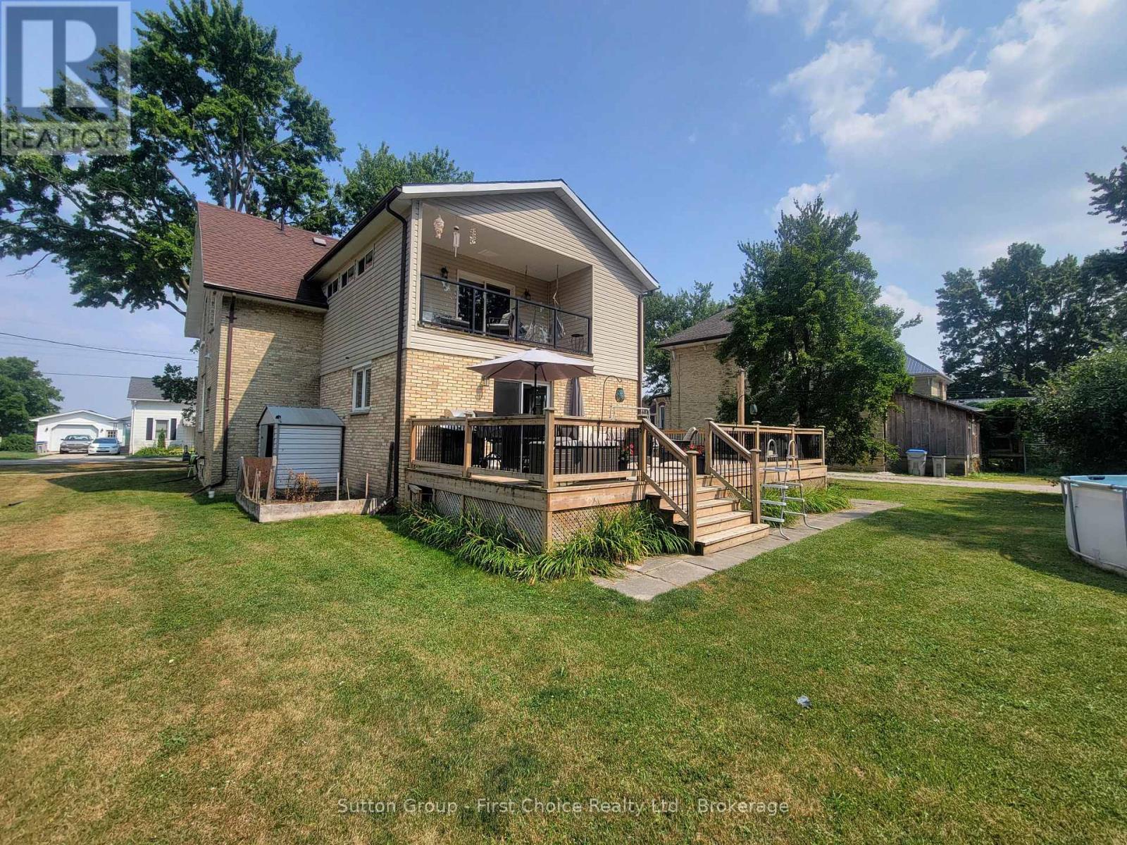 30 King Street N, South Huron, Ontario  N0M 1M0 - Photo 5 - X12334341