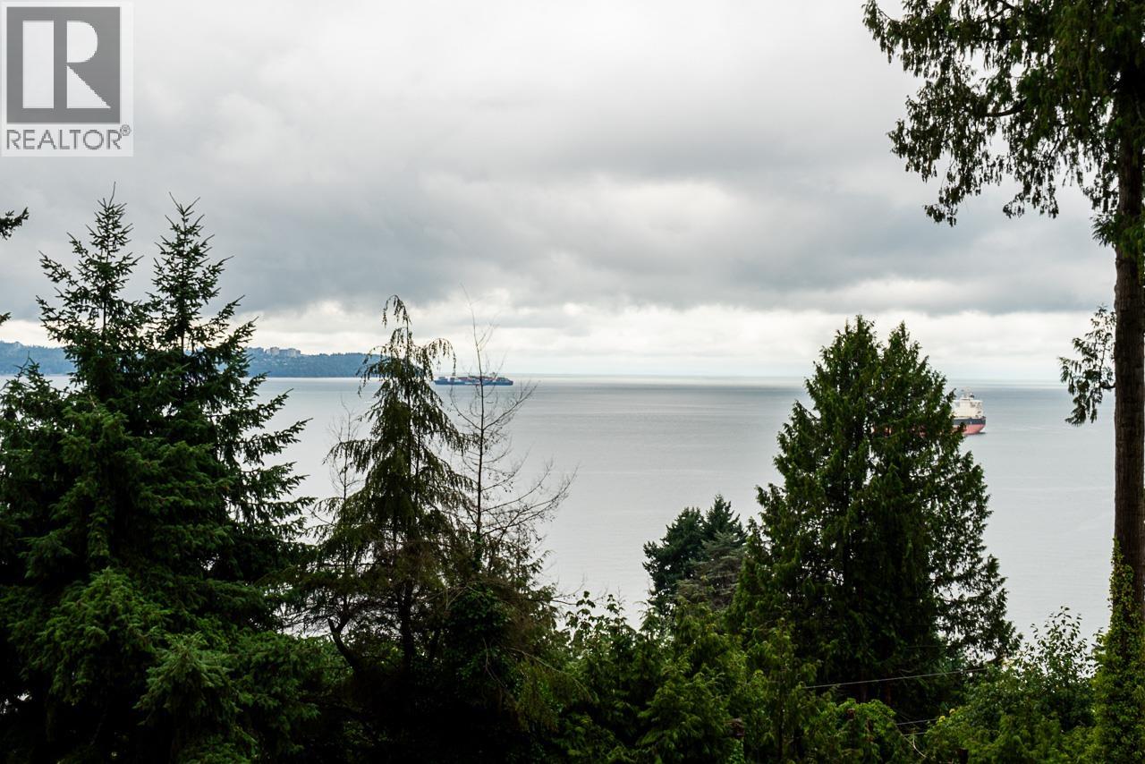 Property at 3290 MATHERS AVENUE image 1