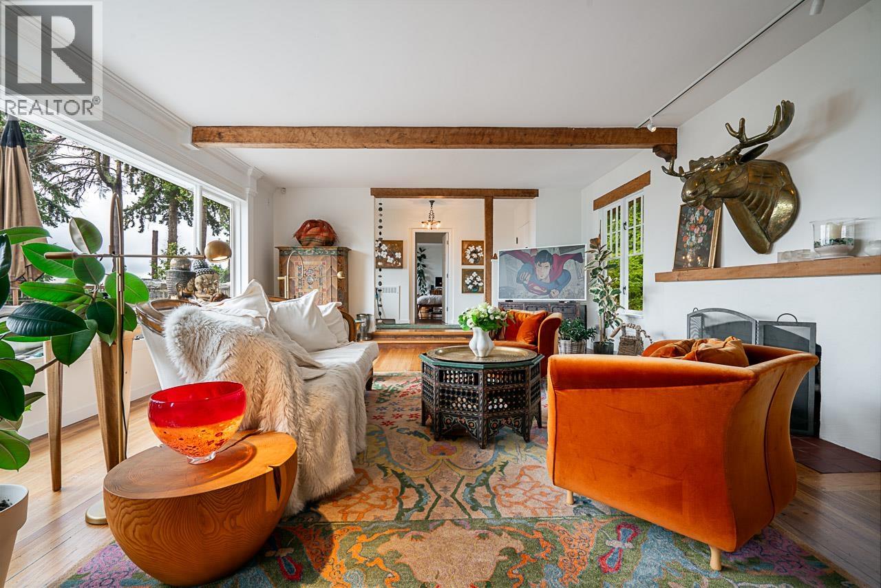 Property at 3290 MATHERS AVENUE image 3