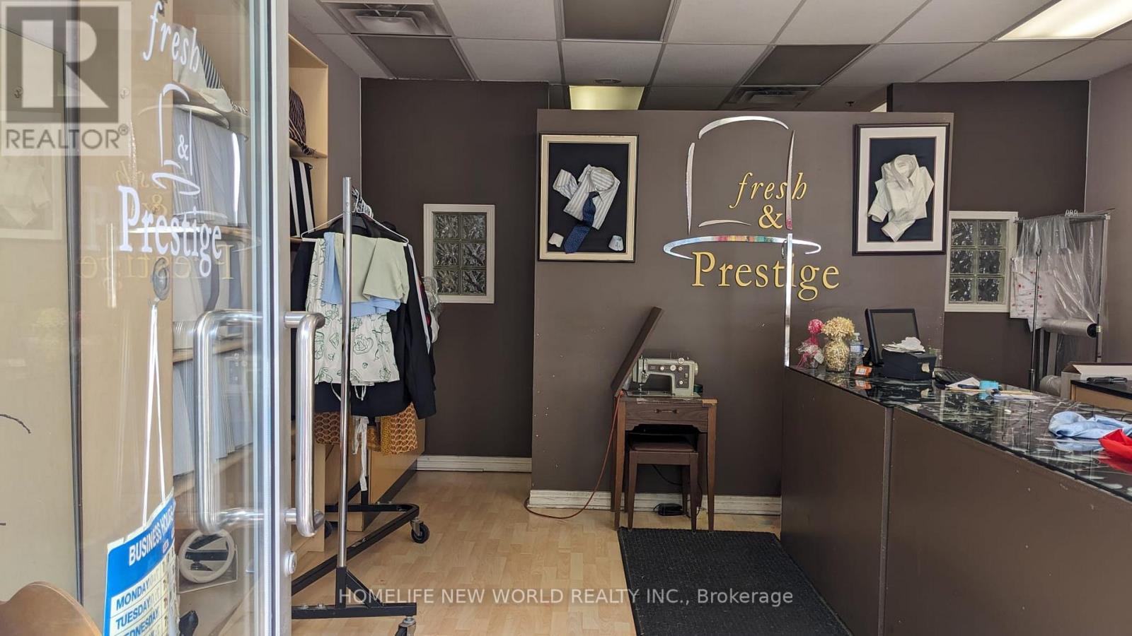 94 Holly Street, Toronto, Ontario  M4P 1A5 - Photo 3 - C12334449