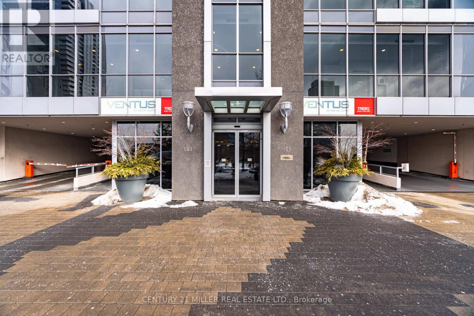216 - 181 Village Green Square, Toronto, Ontario  M1S 0K6 - Photo 2 - E12334420