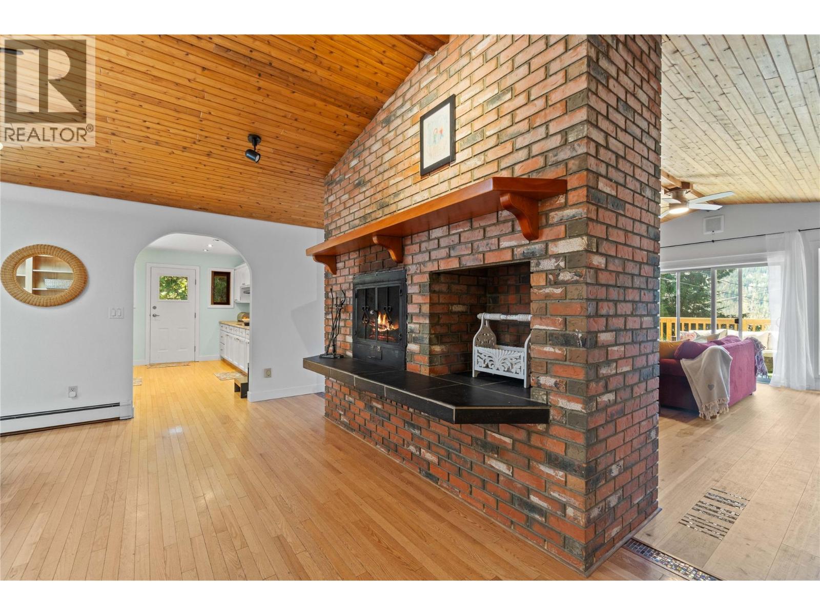8361 Ladner Road, Vernon, British Columbia  V1B 3M8 - Photo 33 - 10358727