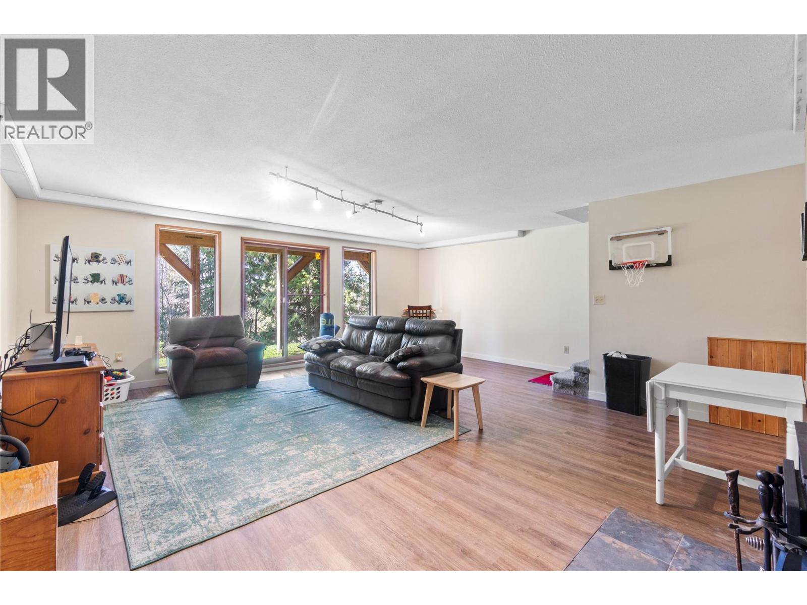 8361 Ladner Road, Vernon, British Columbia  V1B 3M8 - Photo 43 - 10358727