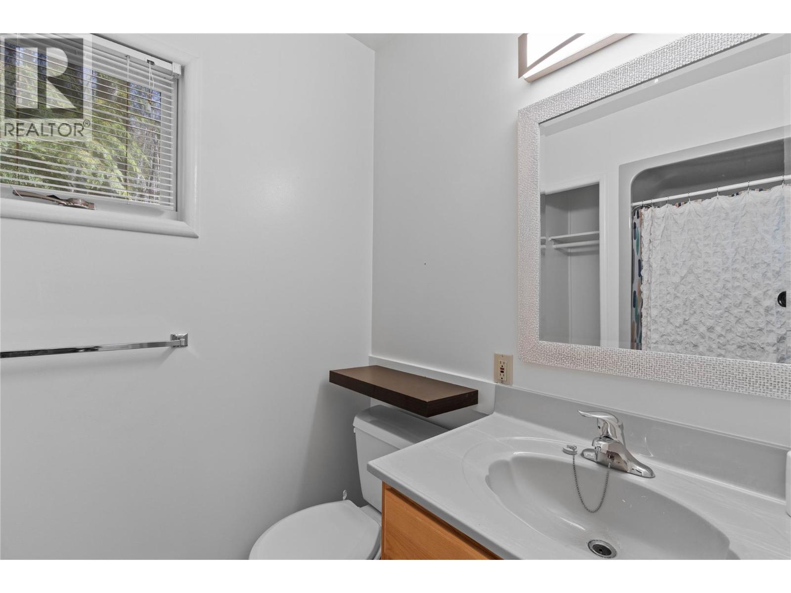 8361 Ladner Road, Vernon, British Columbia  V1B 3M8 - Photo 65 - 10358727
