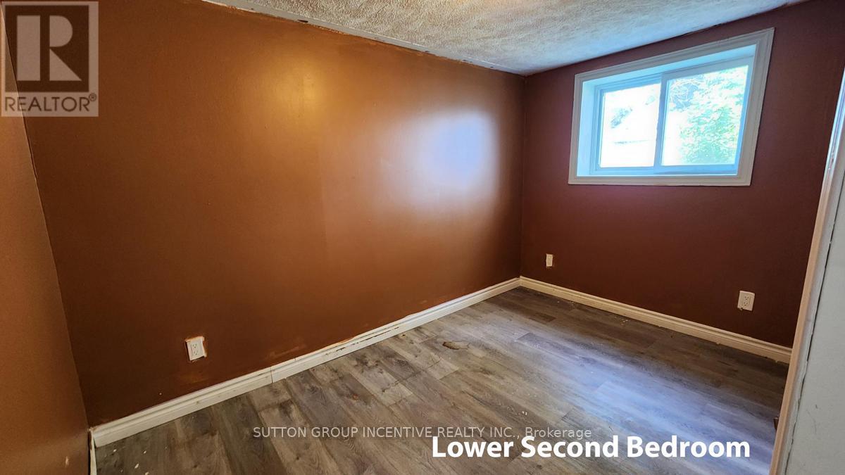 856 Ney Avenue, Tay, Ontario  L0K 1R0 - Photo 8 - S12334440