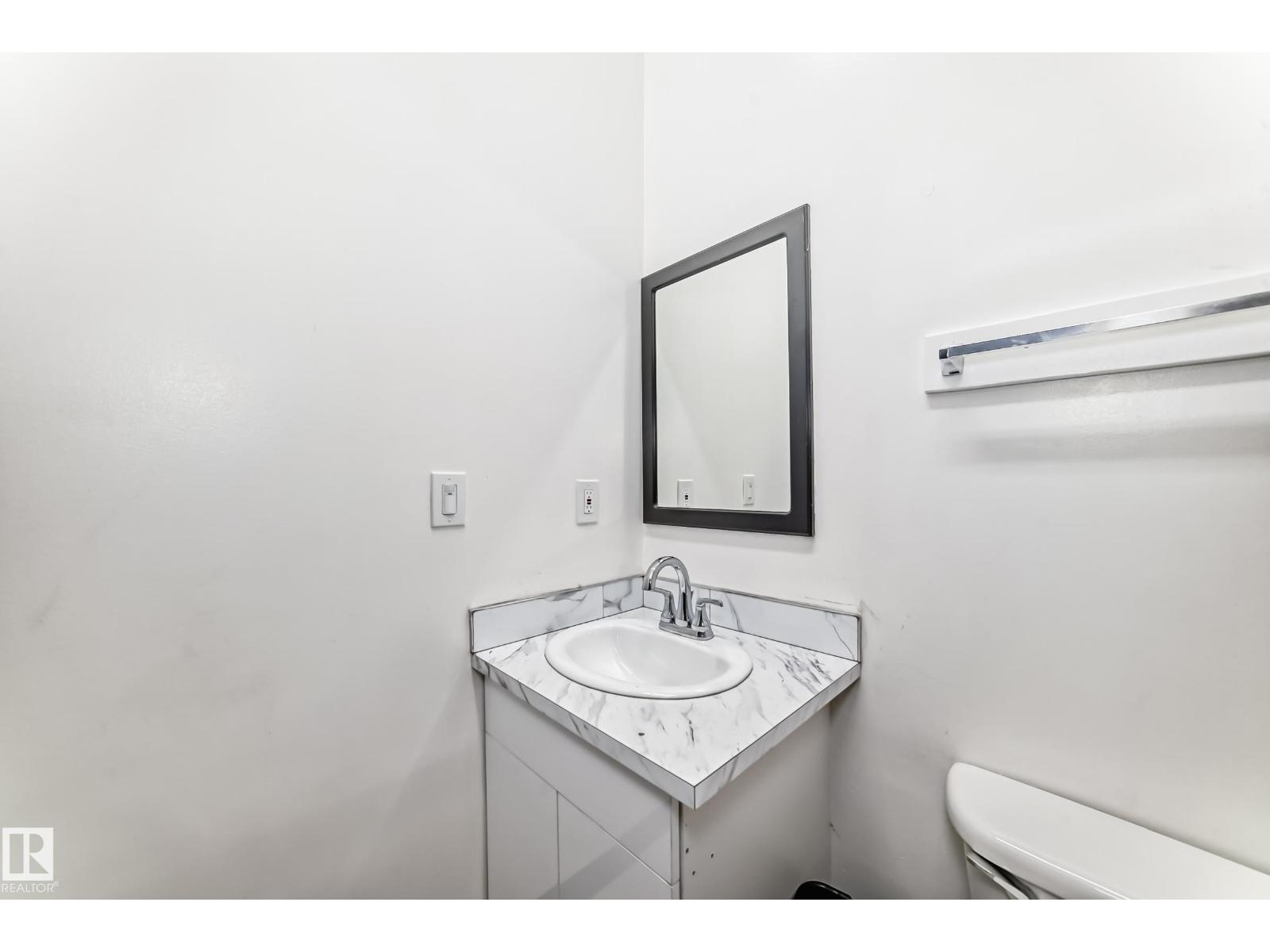10732 96 St Nw, Edmonton, Alberta  T5H 2J6 - Photo 11 - E4452073