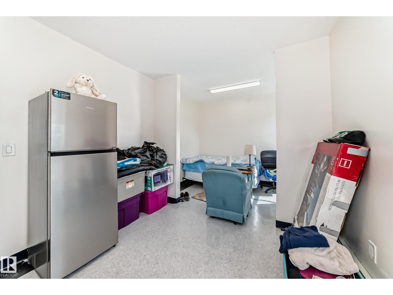 10732 96 St Nw, Edmonton, Alberta  T5H 2J6 - Photo 4 - E4452073