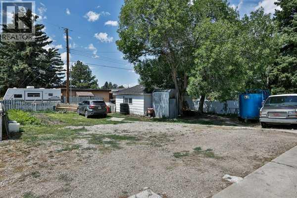 Property at 5202 52 Street image 4