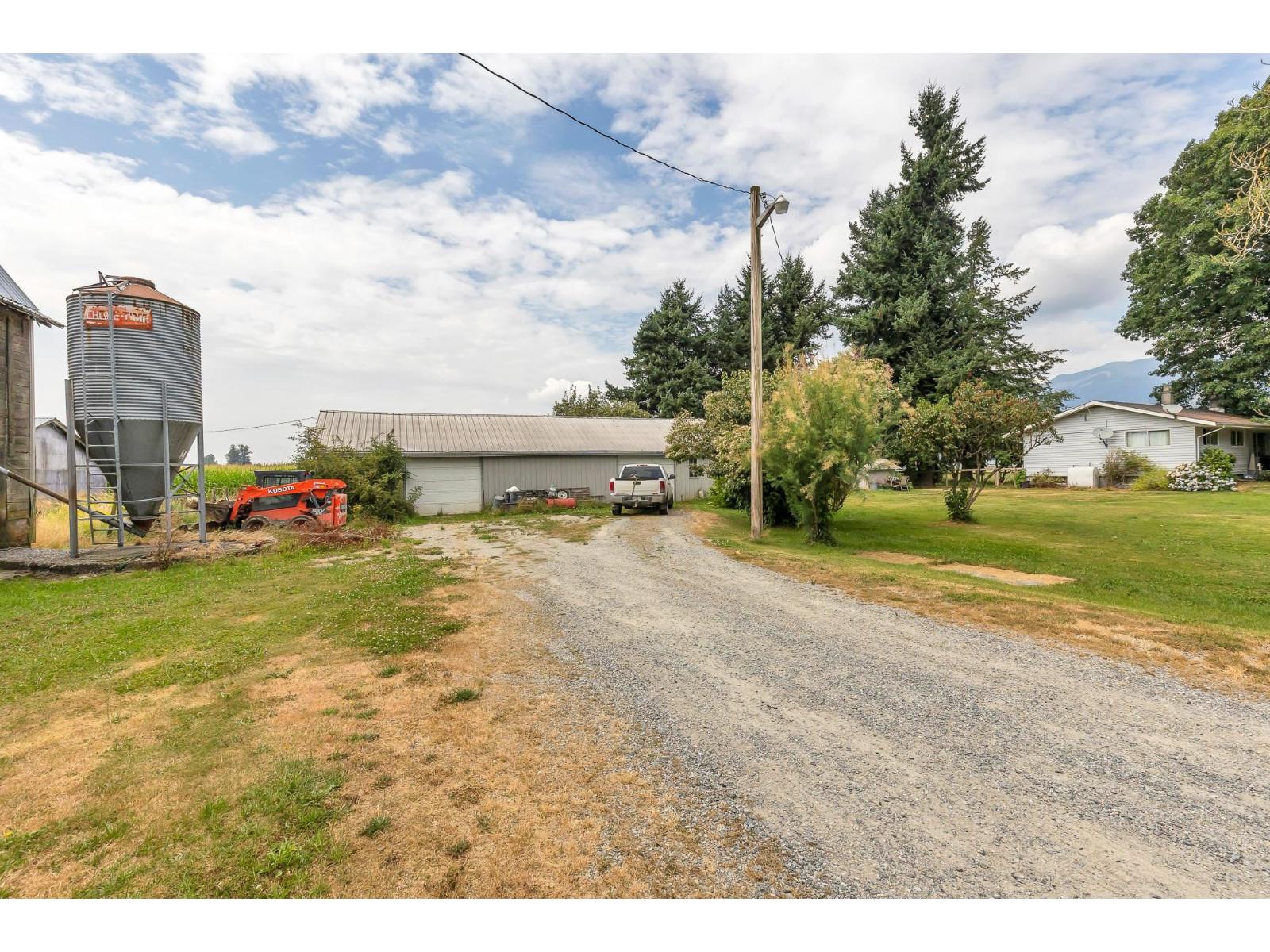 8591 Howell Road, Mission, British Columbia  V0M 1G0 - Photo 39 - R3035399