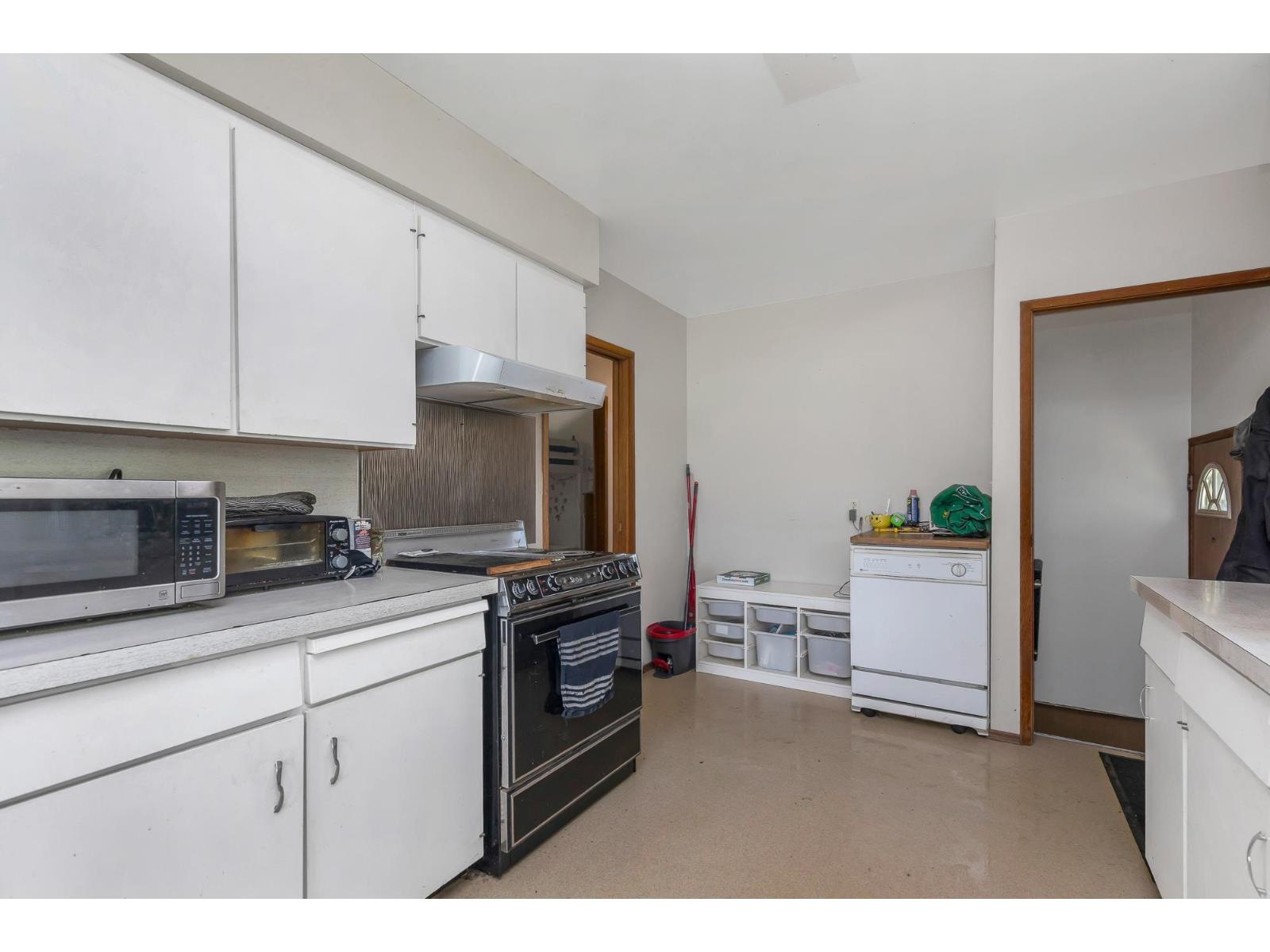 8591 Howell Road, Mission, British Columbia  V0M 1G0 - Photo 8 - R3035399