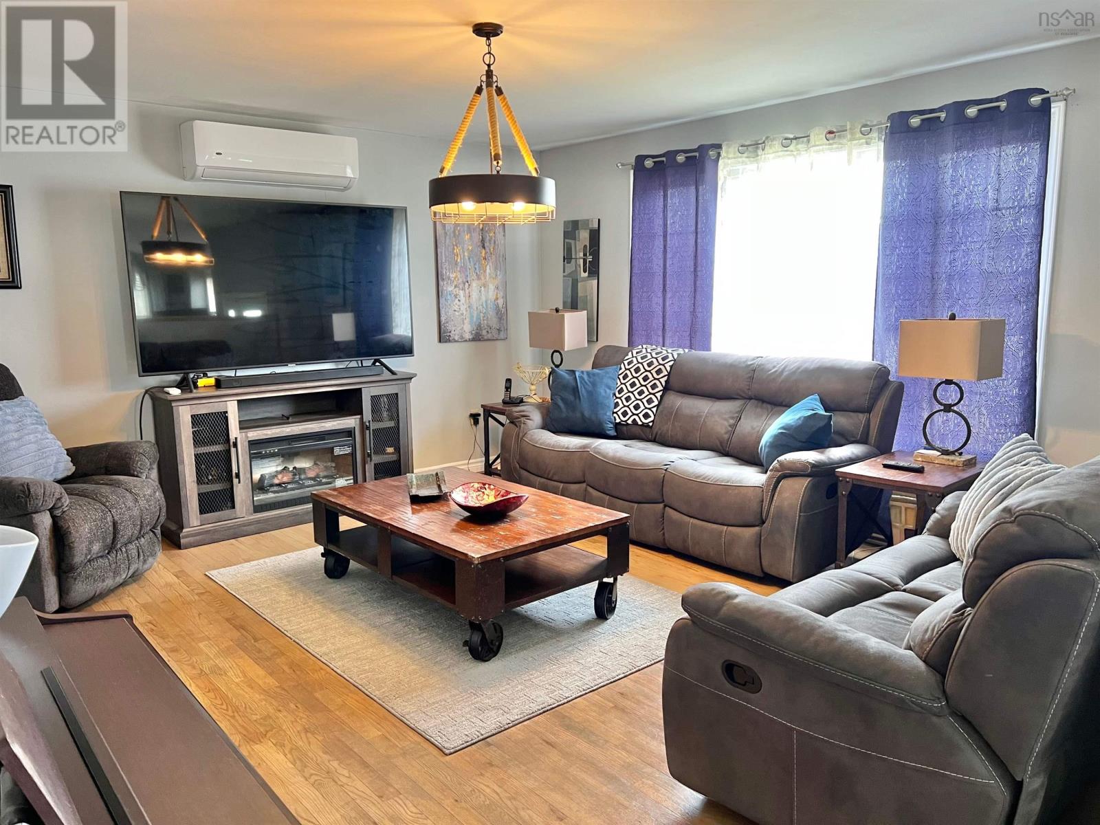 485 Brunswick Street, Yarmouth, Nova Scotia  B5A 4V5 - Photo 3 - 202519687