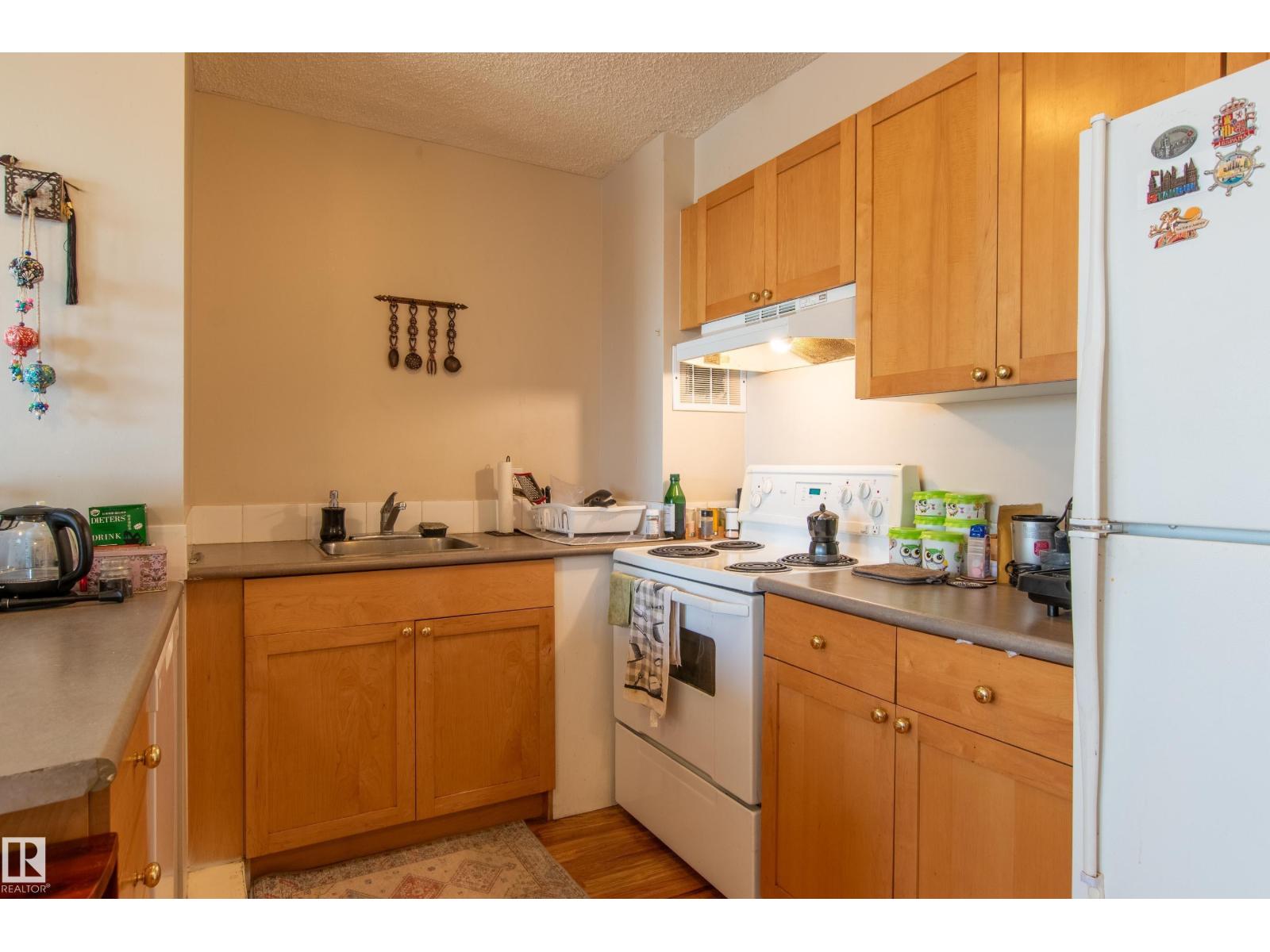 #805 9730 106 St Nw, Edmonton, Alberta  T5K 1B7 - Photo 4 - E4452077