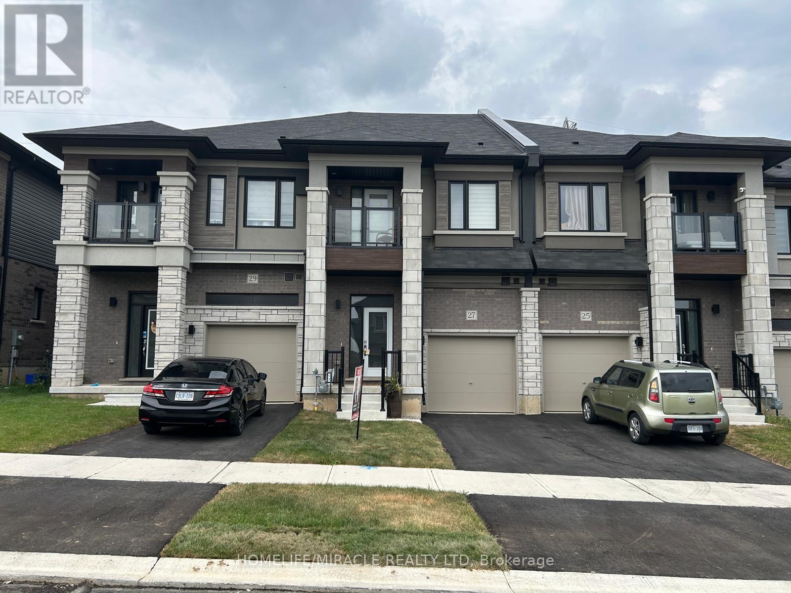 Property at 27 GEORGE BRIAR DRIVE W image 1